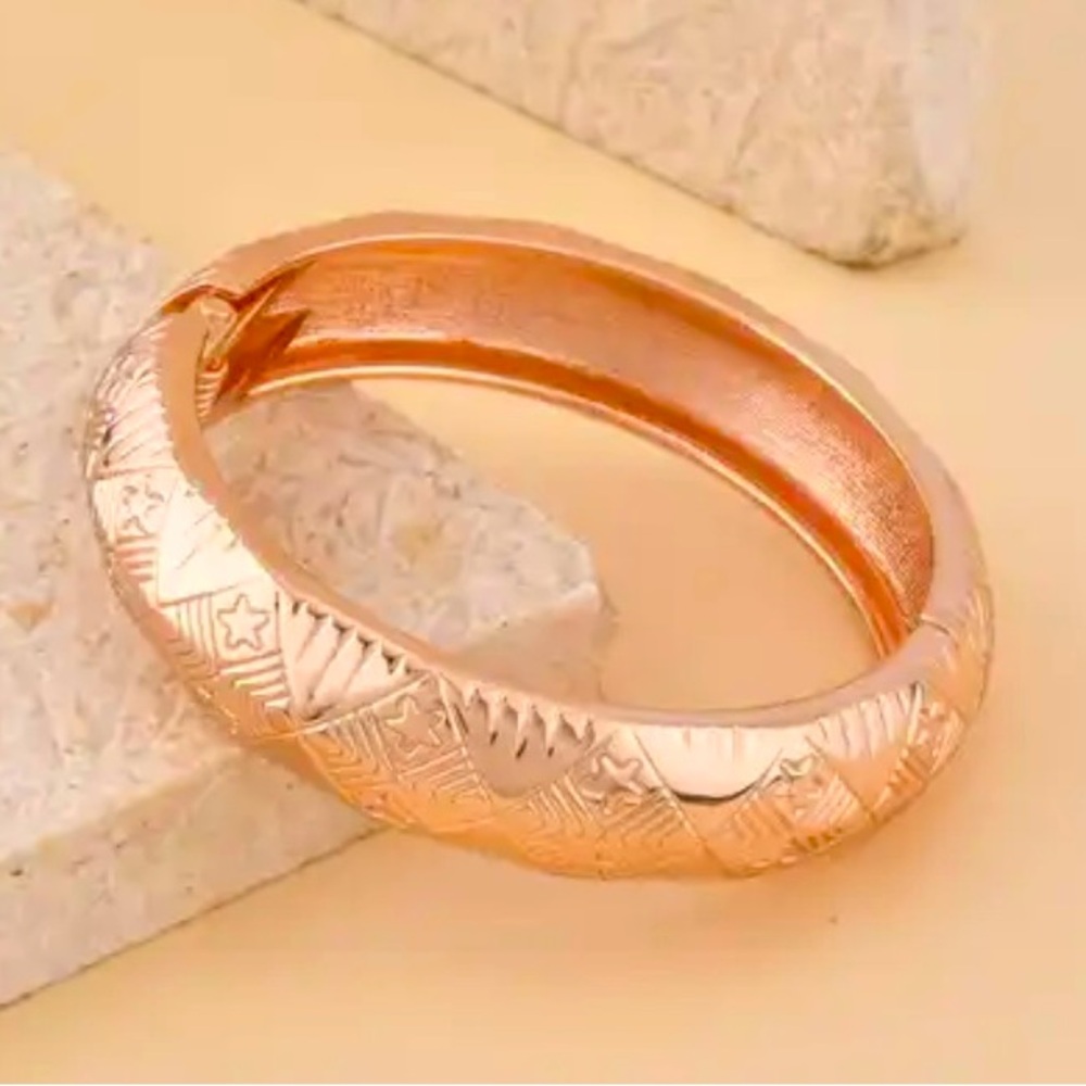 💕Rose Tone Bangle Bracelet💕